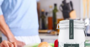 SUBIOCO Bio Kokosfett im Glas auf weissem Grund